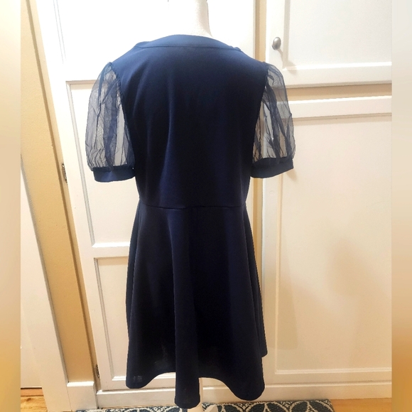 SHEIN Clasi Plus Keyhole Neckline Contrast Mesh Puff Sleeve Dress NWOT - Picture 7 of 11